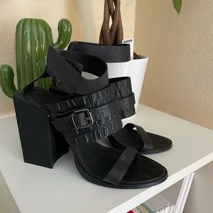Block heels sandals